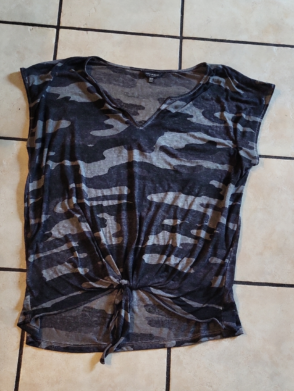 Lucky Brand Black & Gray Camo Tie-Front V-Neck Top